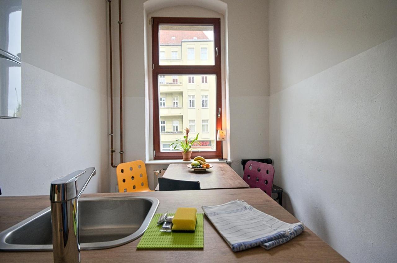 Apartment 2 Bedroom *